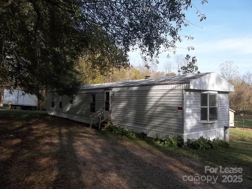 150 Thornwood Ln, Stanley, NC, 28164-9438 | Card Image