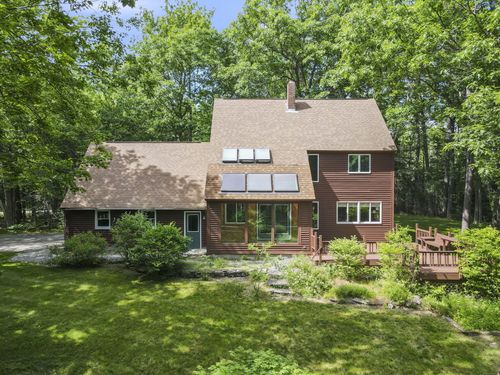 121 Eaton Ridge Dr, Holden, ME, 04429-7261 | Card Image