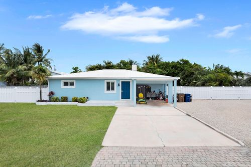 792 79th Street Ocean, Marathon, FL, 33050-3151 | Card Image