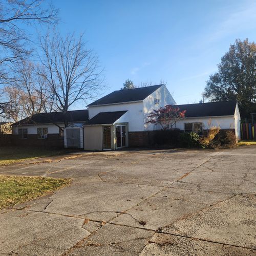 1335 Francisco Rd, Columbus, OH, 43220-2673 | Card Image