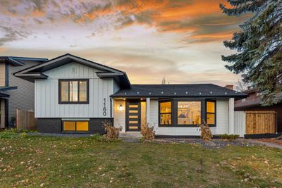 1160 Lake Twintree Dr Se, House other with 4 bedrooms, 3 bathrooms and 4 parking in Calgary AB | Image 2