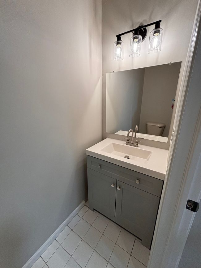 28177 Raleigh Crescent Dr, Condo with 2 bedrooms, 2 bathrooms and null parking in Chesterfield MI | Image 6
