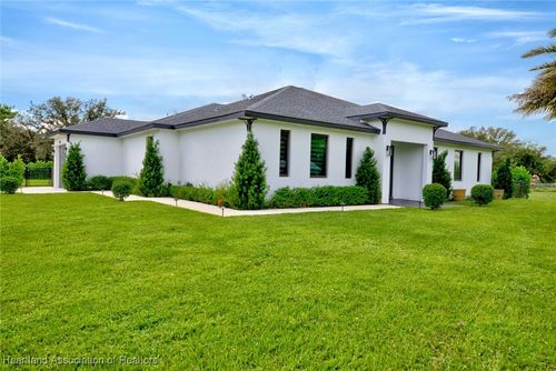 8101 Hampshire Dr, Sebring, FL, 33876-6015 | Card Image
