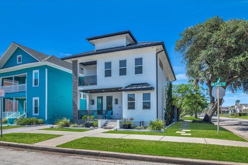 2401 33rd St, Galveston, TX, 77550-7620 | Card Image