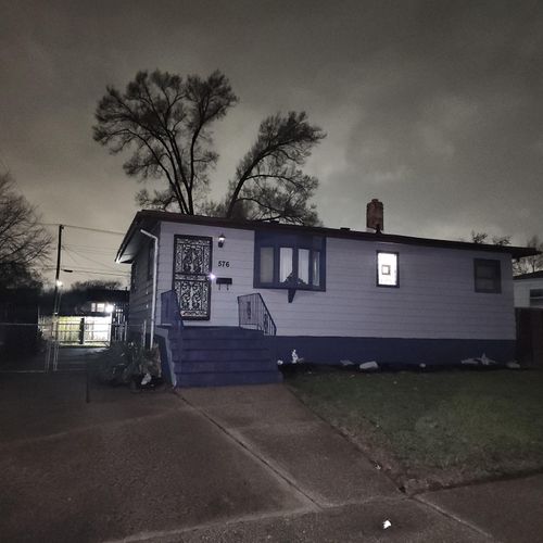 576 Dallas St, Gary, IN, 46406-1333 | Card Image