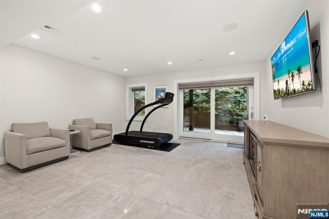 12 Hooks Ln, Condo with 4 bedrooms, 4 bathrooms and null parking in Edgewater NJ | Image 33