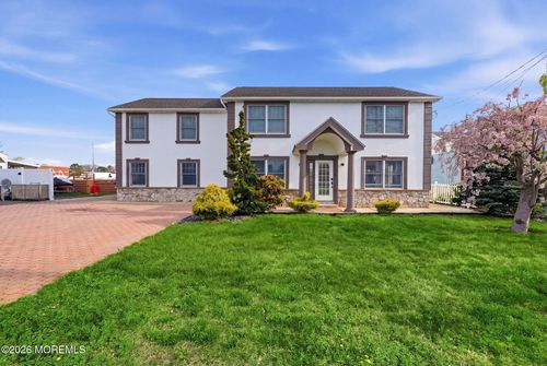 10 Minturn Rd, Toms River, NJ, 08753-6261 | Card Image