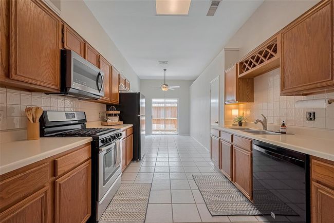 5814 N Magazine Cir, House other with 3 bedrooms, 2 bathrooms and 2 parking in Houston TX | Image 14