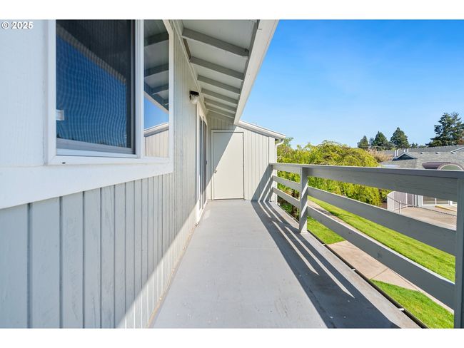 Deck | Image 16