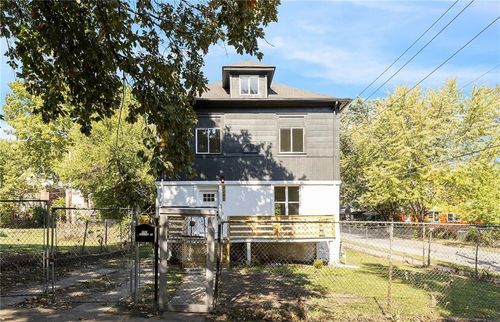 3242 Roberts St, Kansas City, MO, 64124-1928 | Card Image