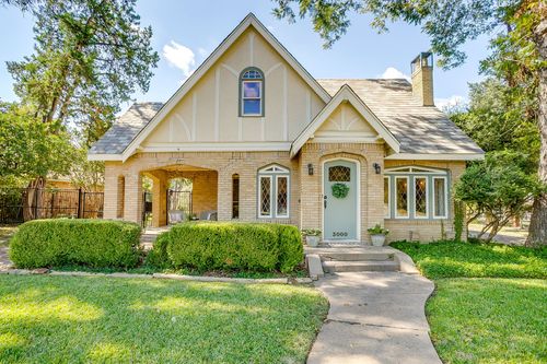 3000 6th Ave, Fort Worth, TX, 76110-3434 | Card Image