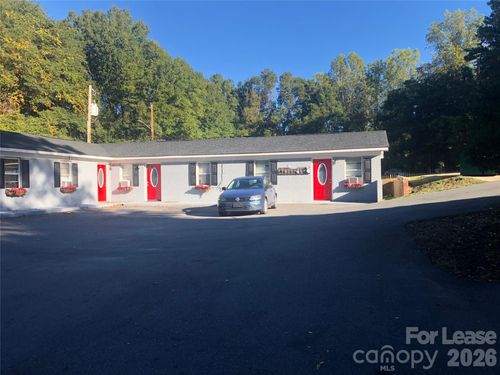 1045 Cleveland Ave, Gastonia, NC, 28052-1680 | Card Image