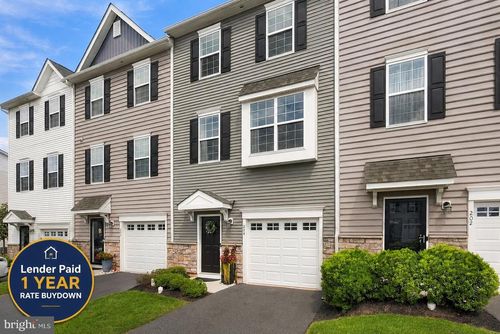 204 Spring Ln, ROYERSFORD, PA, 19468-1843 | Card Image