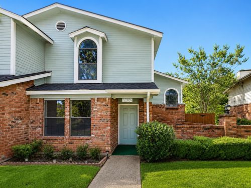 4432 Hulen Cir W, Fort Worth, TX, 76133-7448 | Card Image