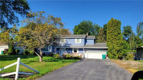 73 Charleswood Dr, Pittsford, NY, 14534-2747 | Card Image