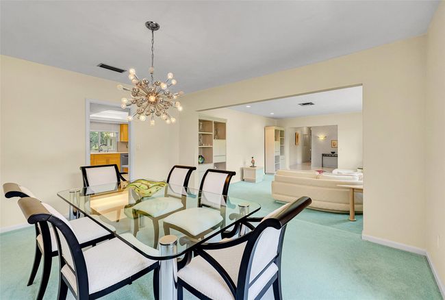 11000 Sw 75 Th Ct, House other with 5 bedrooms, 3 bathrooms and null parking in Pinecrest FL | Image 11