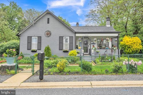 1332 Peach St, Upper Chichester, PA, 19061-3025 | Card Image