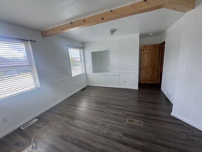 Upper Unit | Image 17