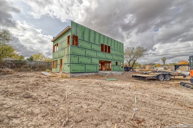 615 N 3 Rd St, House other with 3 bedrooms, 3 bathrooms and null parking in Carrizo Springs TX | Image 11