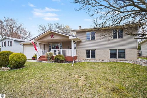 218 Fleming Dr, Alma, MI, 48801-2178 | Card Image