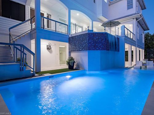 140 3rd Ave, NAPLES, FL, 34102-8602 | Card Image