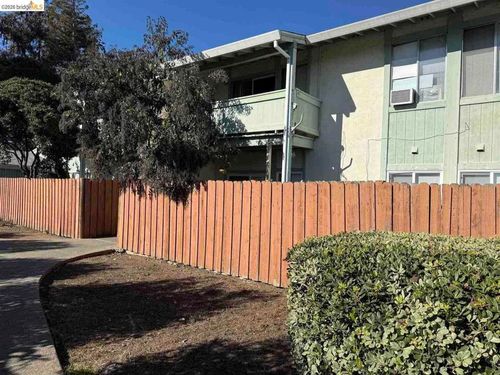 apt-30-423 Gregory Ln, Fairfield, CA, 94533-5900 | Card Image