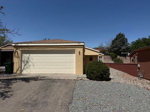 1621 Patti Pl Ne, Rio Rancho, NM, 87144-6229 | Card Image