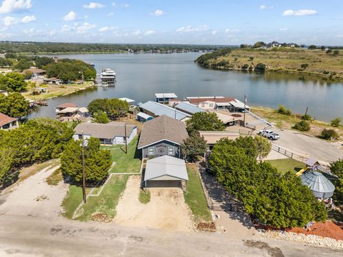 5221 River Ridge St, Granbury, TX, 76048-6558 | Card Image
