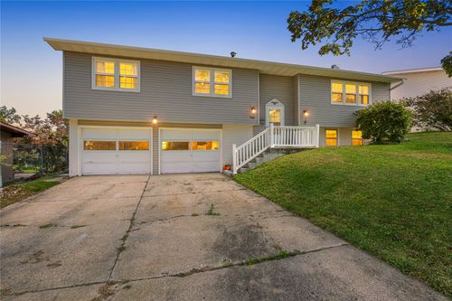 3918 Wenig Rd Ne, Cedar Rapids, IA, 52402-2721 | Card Image