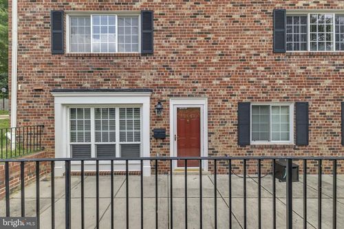 1565 N Van Dorn St, ALEXANDRIA, VA, 22304-1922 | Card Image