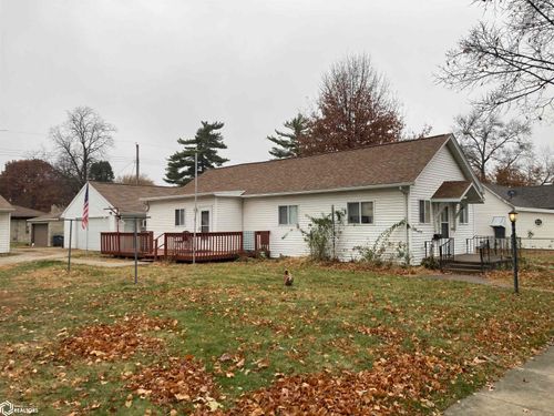 2009 S Central Ave, Burlington, IA, 52601-3549 | Card Image