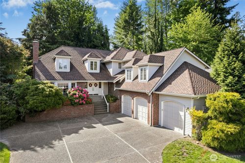 4877 167th Ave Se, Bellevue, WA, 98006-5897 | Card Image