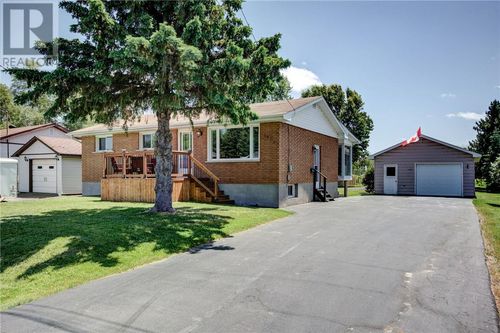 1507 Pilon St, Val Caron, ON, P3N1E2 | Card Image