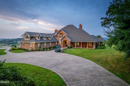 1573 Ridge Rd, Sevierville, TN, 37862-2919 | Card Image