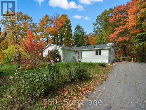 1016 Victoria Street, Muskoka Lakes (Medora), ON, L0K1E0 | Card Image