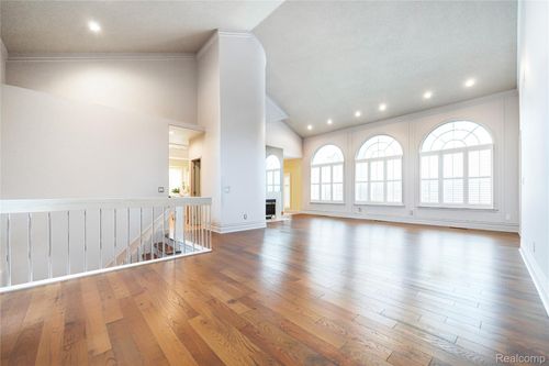 47343 Rail Dr, Shelby Township, MI, 48315-4823 | Card Image