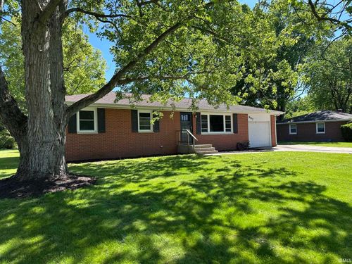 937 W 8th St, Rochester, IN, 46975-2713 | Card Image