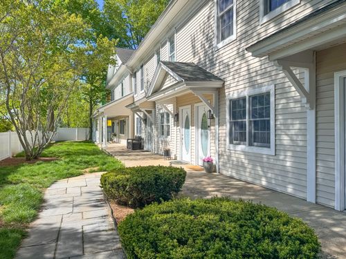 5-20 Cross St, Westport, CT, 06880-4234 | Card Image