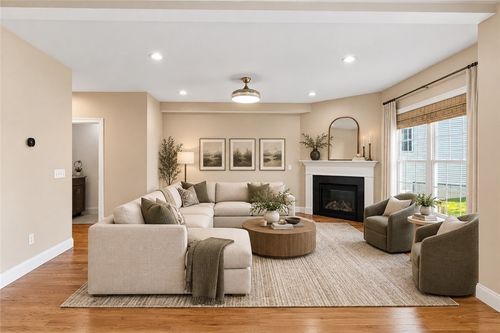 102 Hunting Hill Dr, Cumberland, RI, 02864-2622 | Card Image