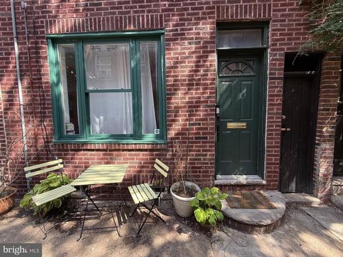 913 League St, PHILADELPHIA, PA, 19147-3822 | Card Image