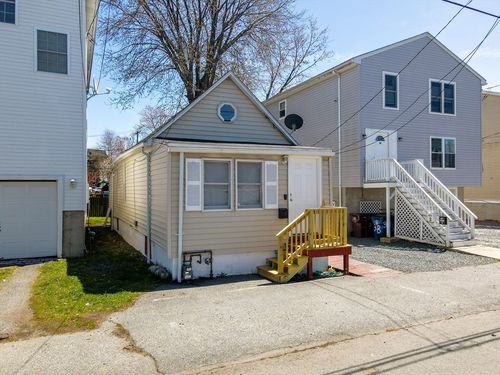 32 Arcadia St, Revere, MA, 02151-4830 | Card Image