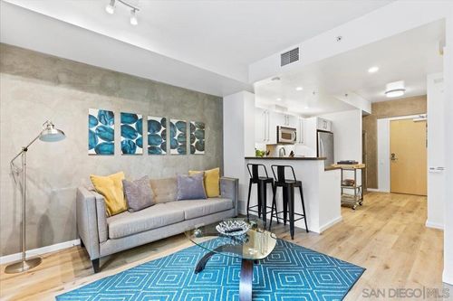 1005-321 10th Ave, San Diego, CA, 92101 | Card Image