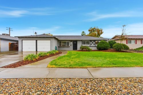 244 E Earl Way, Hanford, CA, 93230-1455 | Card Image