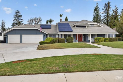 11520 Pinehaven Ave, Bakersfield, CA, 93312-3650 | Card Image