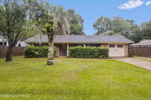 9121 Barnacle Boulevard, Ocean Springs, MS, 39564 | Card Image