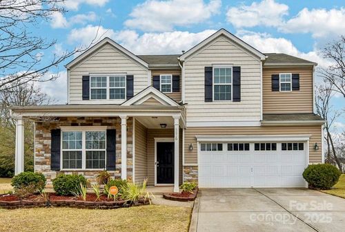 8826 Gray Willow Rd, Charlotte, NC, 28227-3649 | Card Image