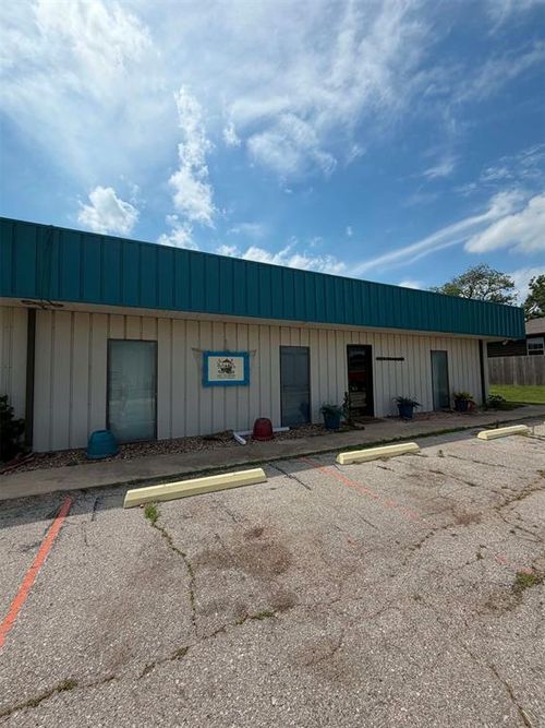 300 W Main St, Stratford, OK, 74872 | Card Image