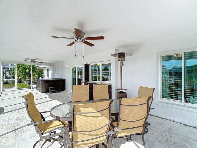 6341 Cocoa Ln, House other with 3 bedrooms, 2 bathrooms and null parking in APOLLO BEACH FL | Image 23