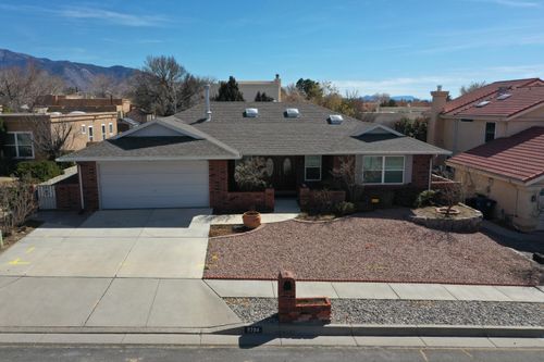 9304 Thornton Avenue Ne, Albuquerque, NM, 87109 | Card Image