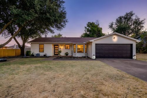 1304 Augusta Rd, Benbrook, TX, 76126-3728 | Card Image